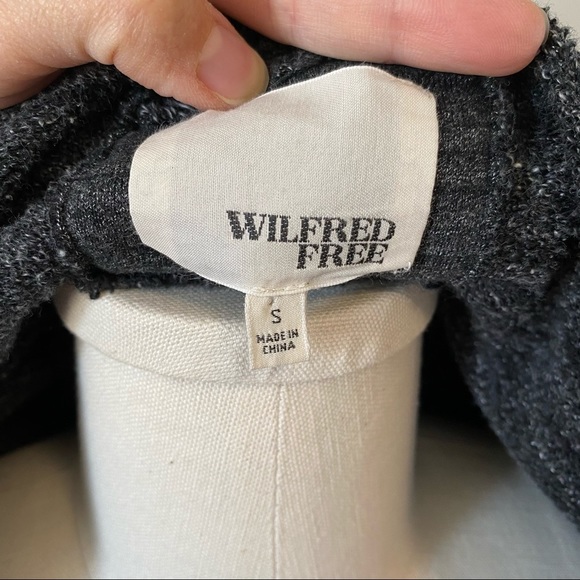 💥HOST PICK💥Aritzia Wilfred Free Rousseau Zip Up Sweater/Jacket Grey - Picture 13 of 16